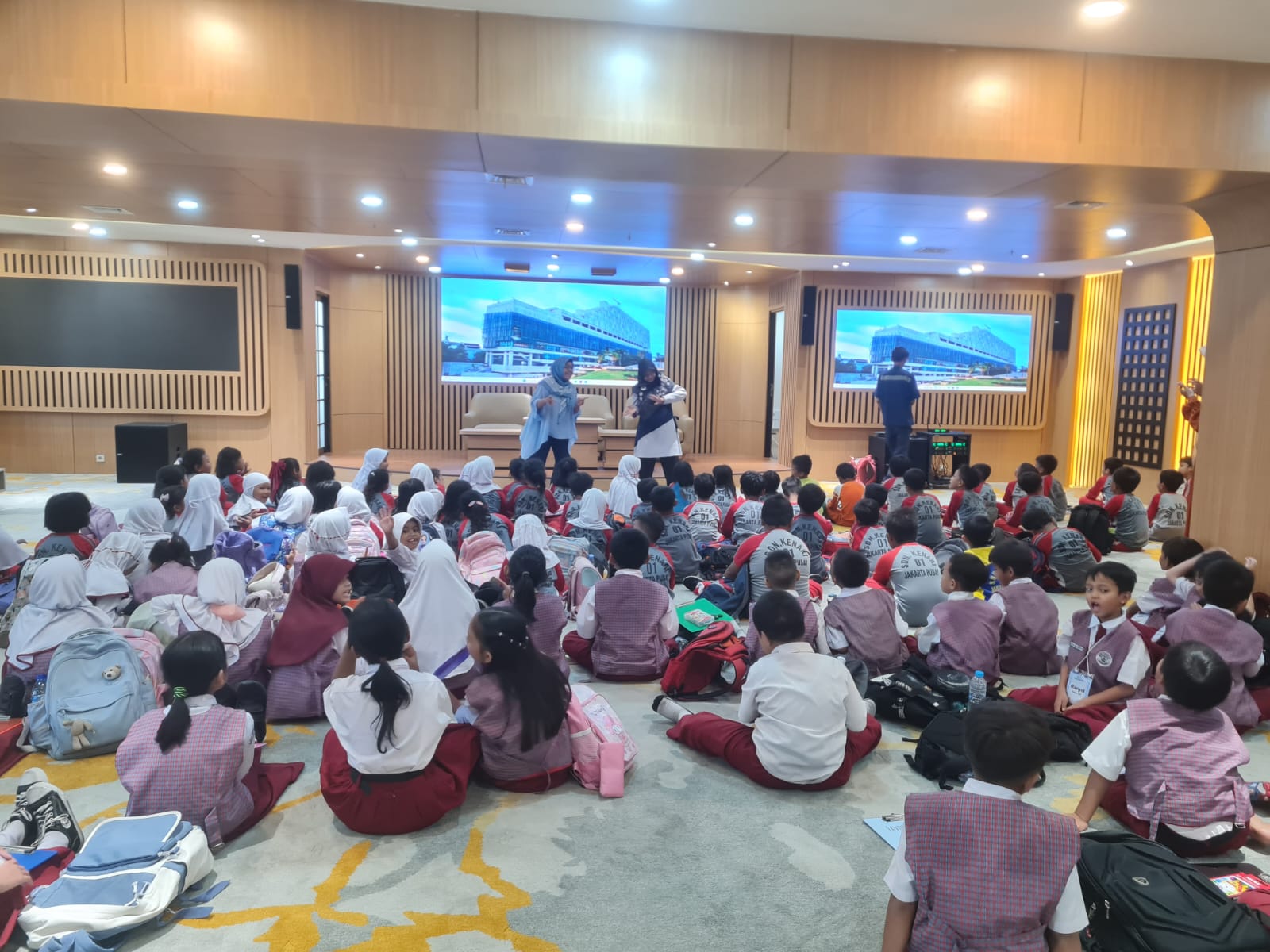 Wisata Literasi : Storytelling Bersama SDN Kenari 01 Jakarta